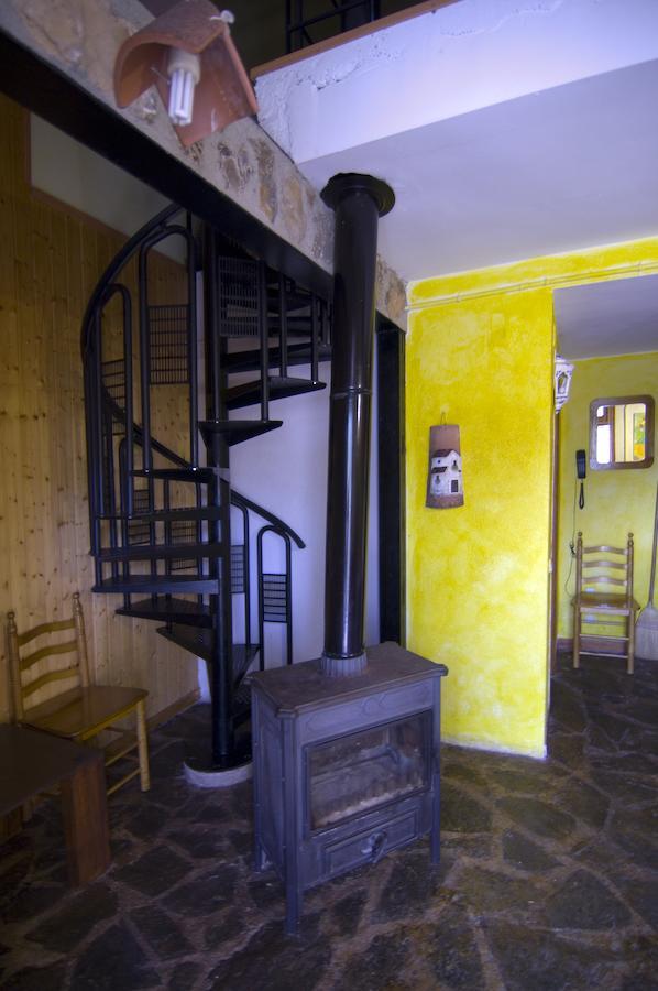 פראלחוס דה לאס טרוצ'אס Hotel Rural Los Quinones חדר תמונה